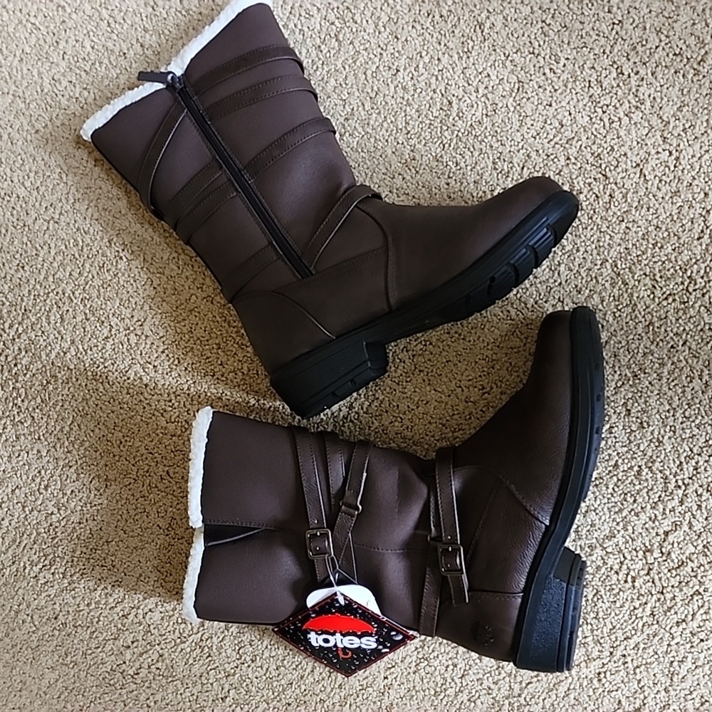 Totes boots size 8 med women’s NWB
